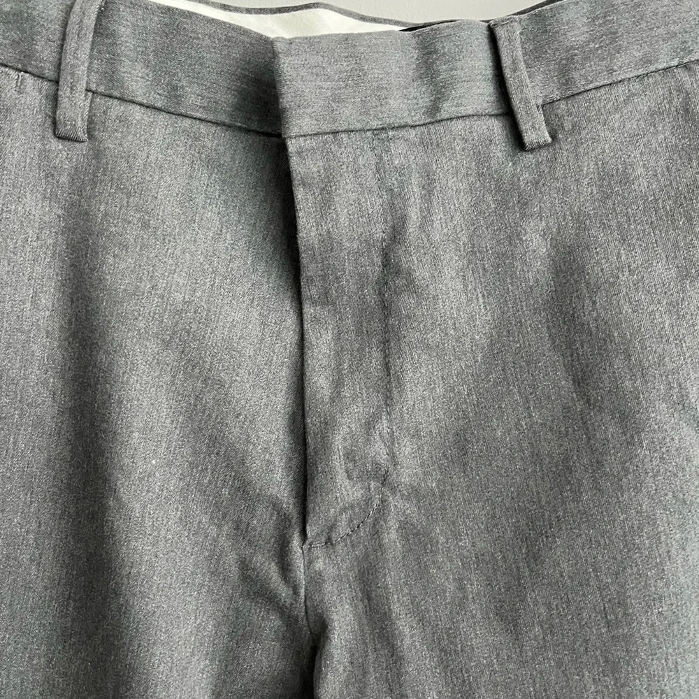 Banana Republic chinos Aiden slim fit  size 36 x 30